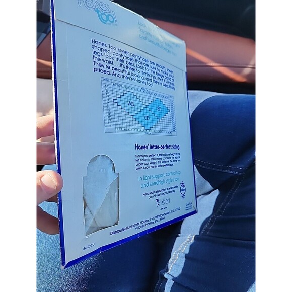 Vtf 1997 Hanes Too Day Sheers Pantyhose PEARL Sheer Reinforced Toe Size CD Nylon - Picture 5 of 7